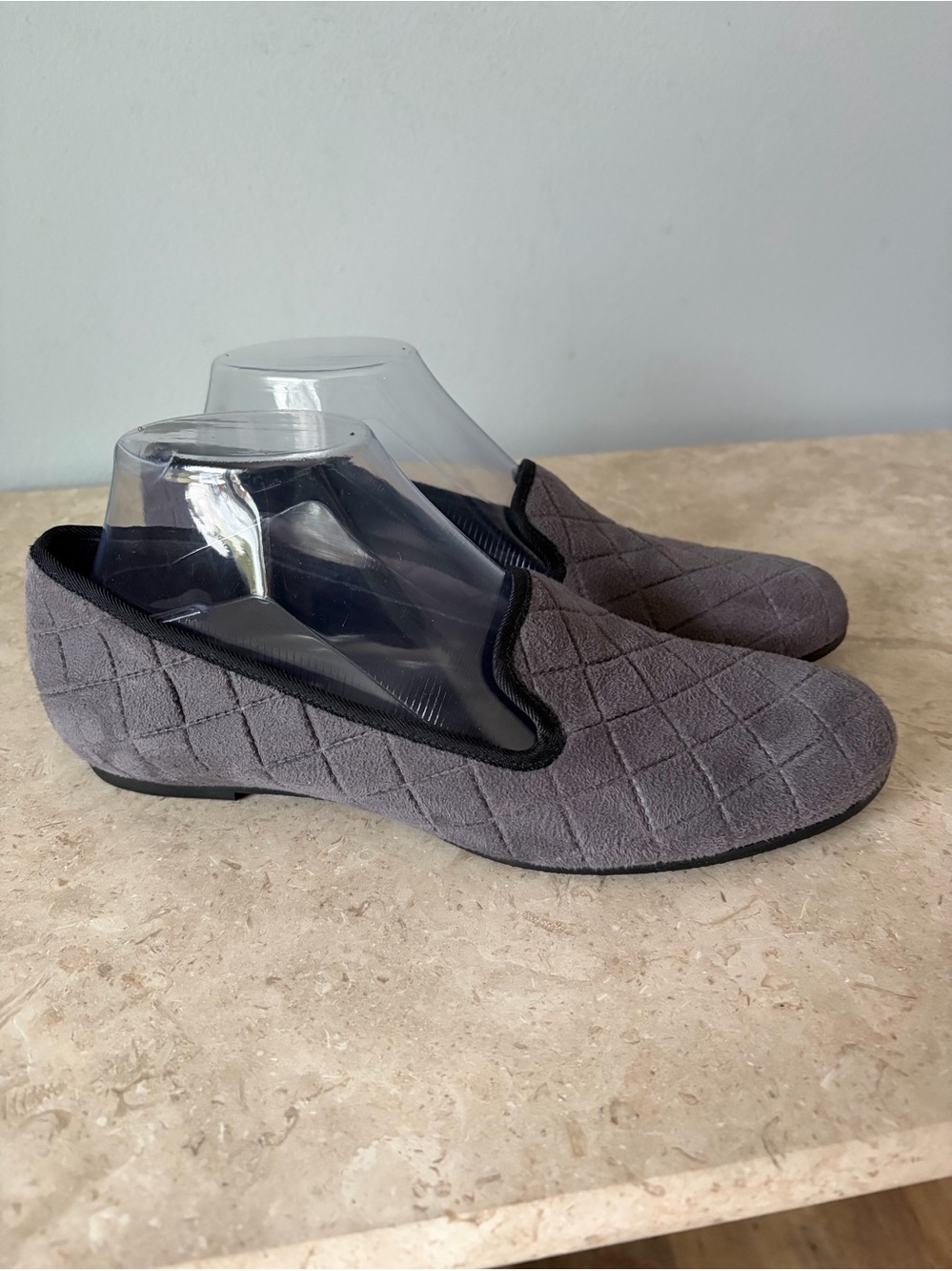 MUNRO Jerrie Quilted Loafer Shoe Size 9.5N Gray Black Trim Fabric Flats USA Made